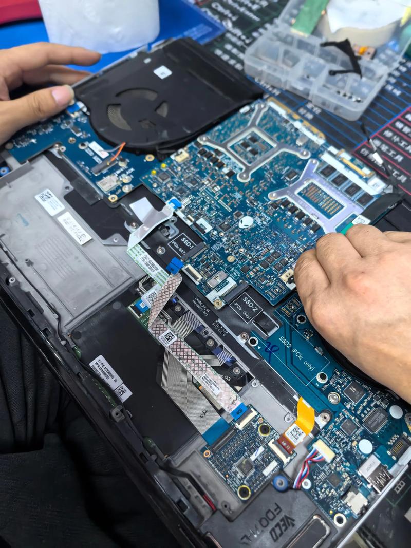 alienware m17x r4 拆机