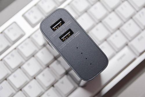 zmi 双模智能充电器 充电宝