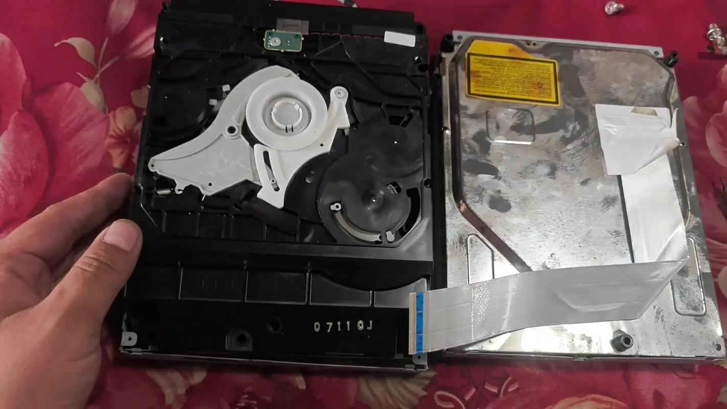 索尼playstation3拆机教程