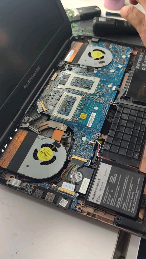 2025年Alienware拆机教程