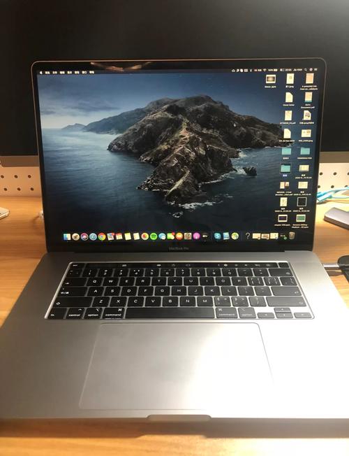 14 mid macbook 参数