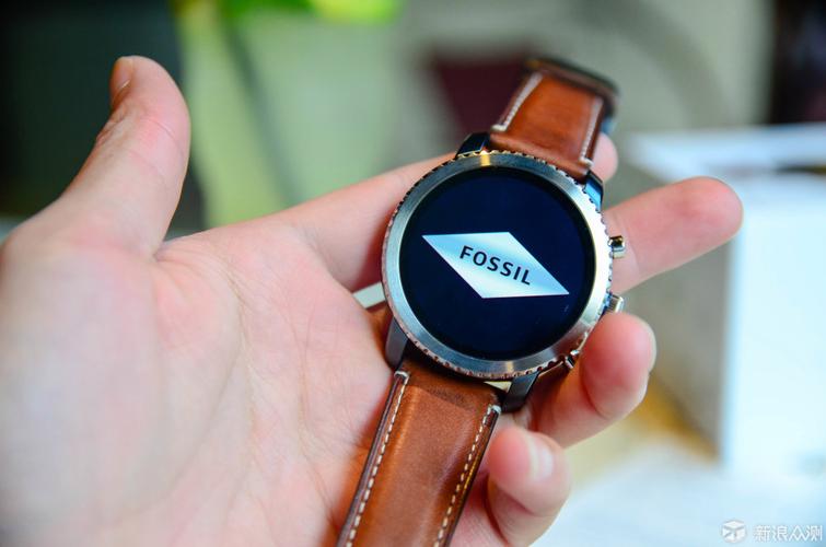 fossil q 智能手环