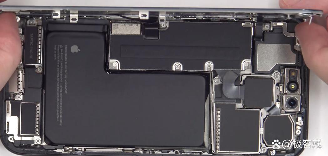 macbookpro 2025 拆机