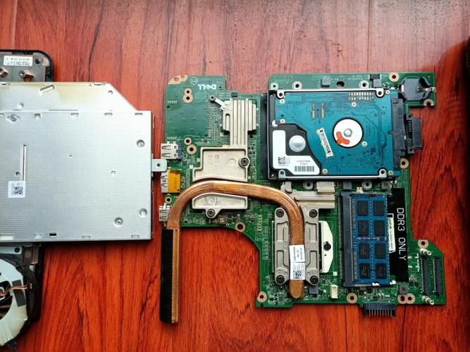 戴尔inspironn4030拆机