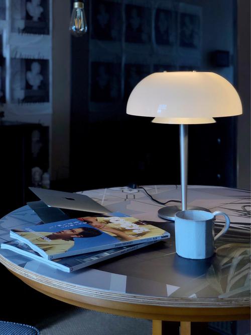 云水母智能wifi台灯