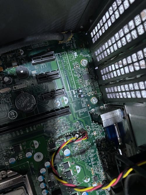 戴尔optiplex3070拆机