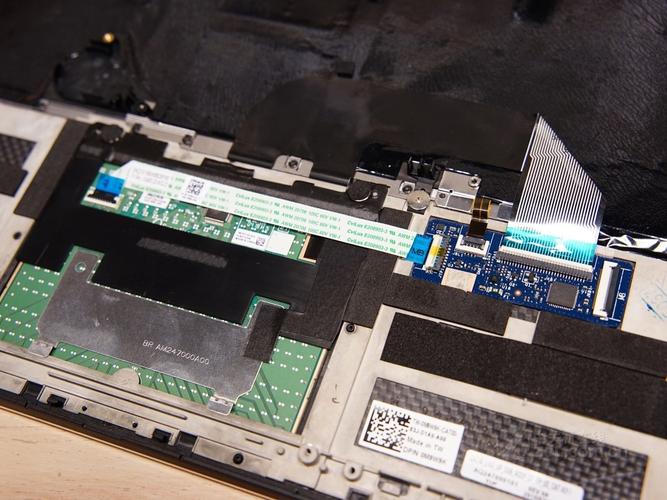 dell xps 15拆机 硬盘