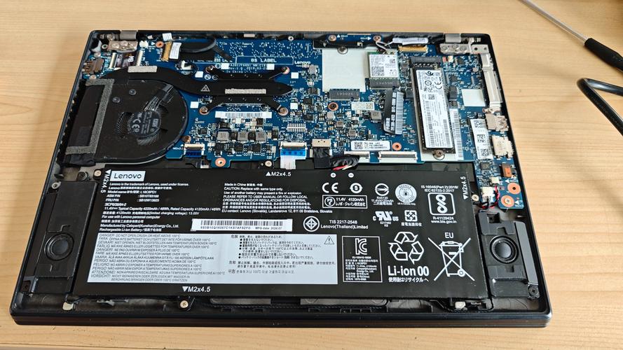 联想ThinkPadx390拆机