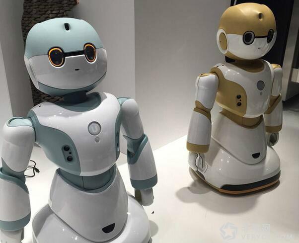 海尔ubot智能机器人