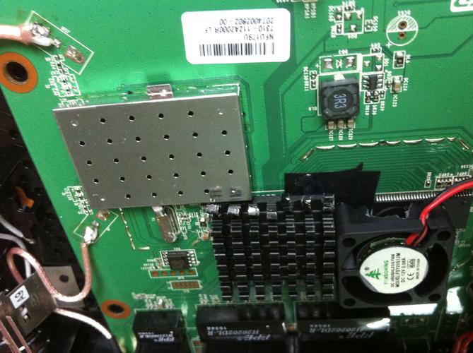 linksys e1000 拆机