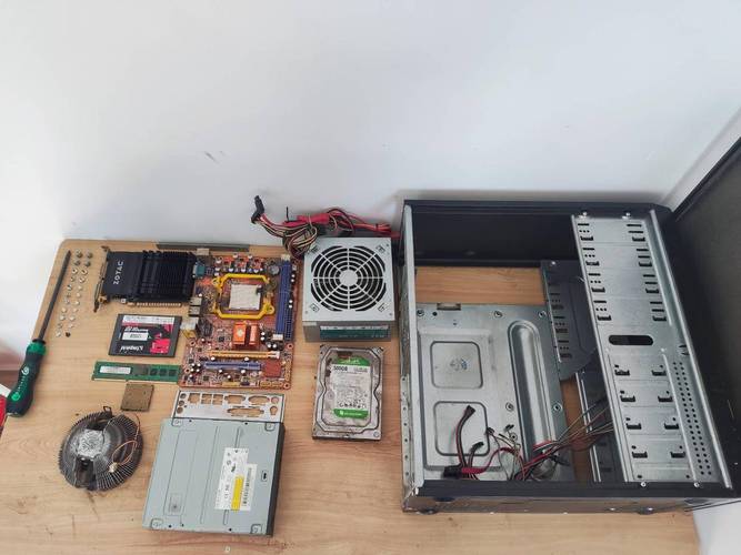 thinkcentre主机箱拆机