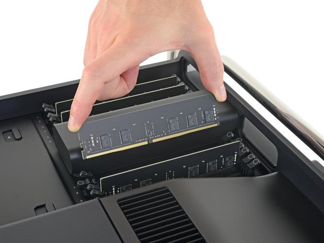 新款macbook pro 拆机