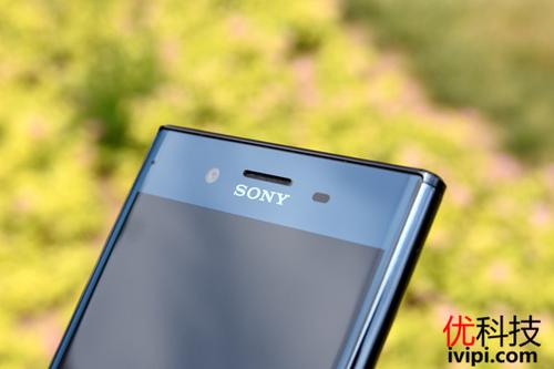 xz premium屏幕参数