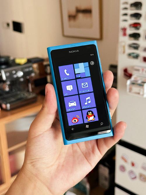 lumia 800 屏幕参数