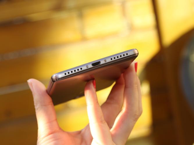 金立m6s plus手机参数