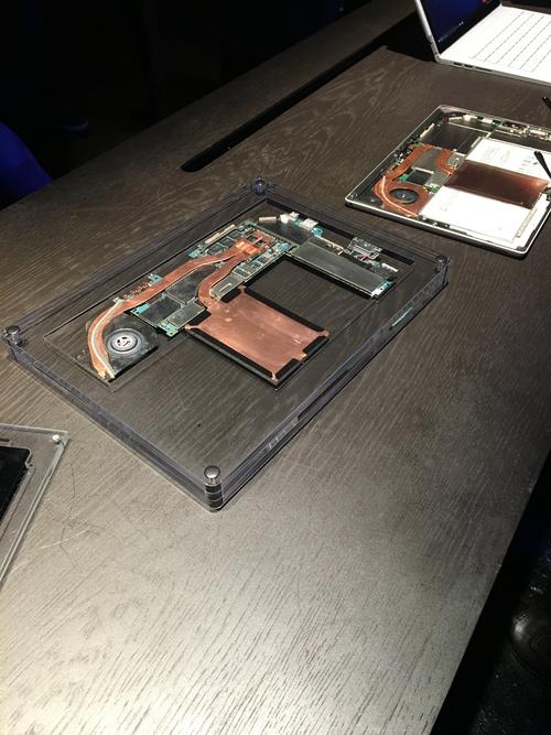 surfacebook3 拆机