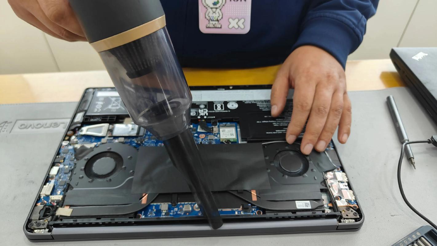 戴尔xps l702x拆机清灰