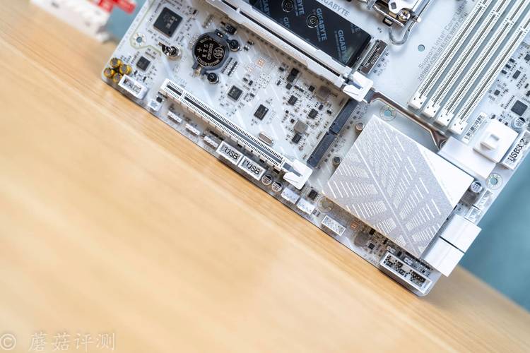 技嘉aero14 1060拆机