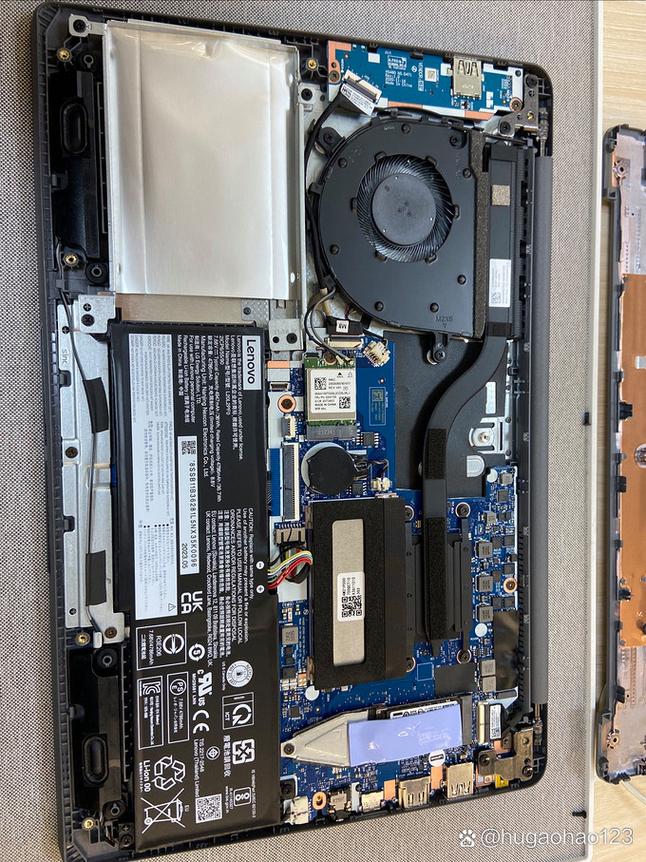 联想ideapad700拆机图